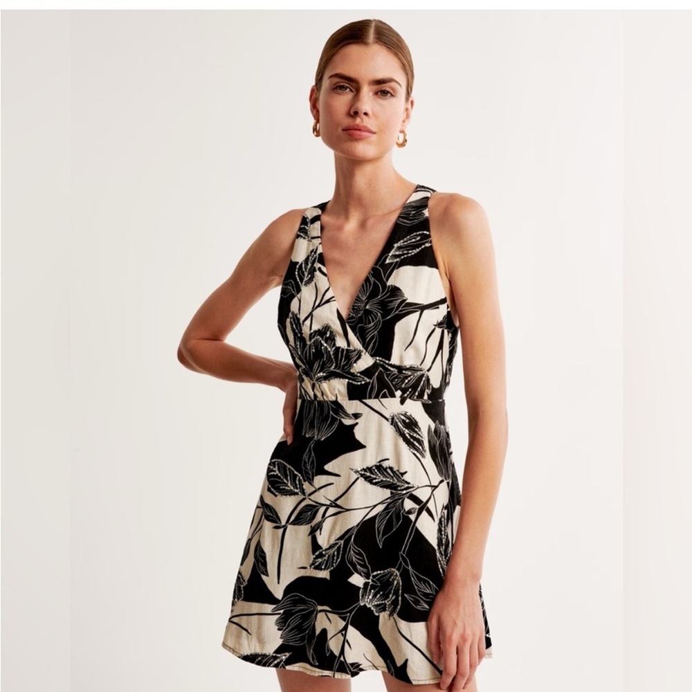 Women's Linen-Blend Wrap Mini Dress in Black Pattern NWT Resort Wear